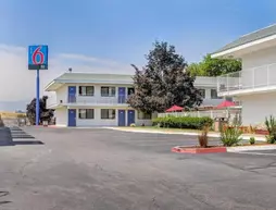 Motel 6 Medford South | Oregon - Medford (ve civarı) - Medford