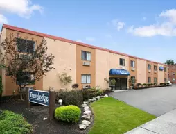 Travelodge Lakewood | Ohio - Cleveland (ve civarı) - Lakewood