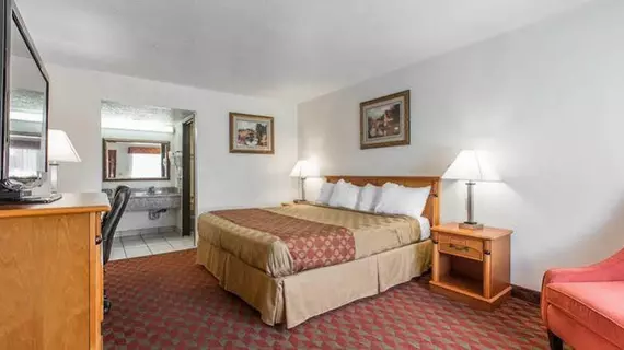 Econo Lodge Glendale | Kaliforniya - Los Angeles County - San Gabriel Valley