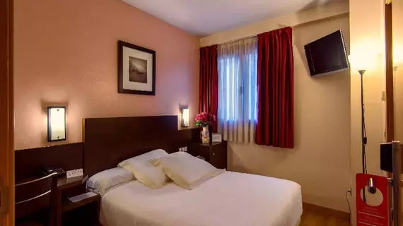 Hotel Castro Real | Asturias - Oviedo (ve civarı) - Oviedo - La Corredoria y Ventanielles