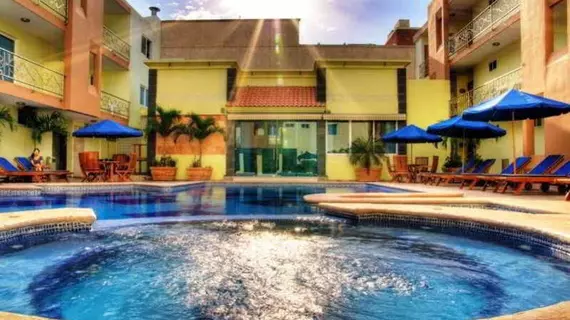 Quality Inn Mazatlan | Sinaloa - Mazatlan (ve civarı) - Mazatlan - Zona Dorada