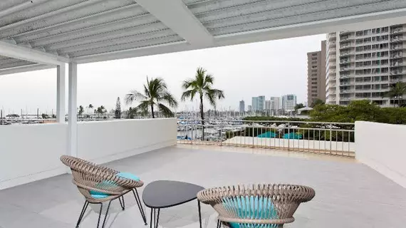 Ilikai and Luxury Suites | Hawaii - Honolulu - Waikiki