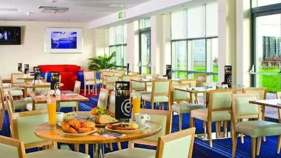 Ramada Encore by Wyndham Doncaster Airport | Güney Yorkshire (kontluk) - Doncaster