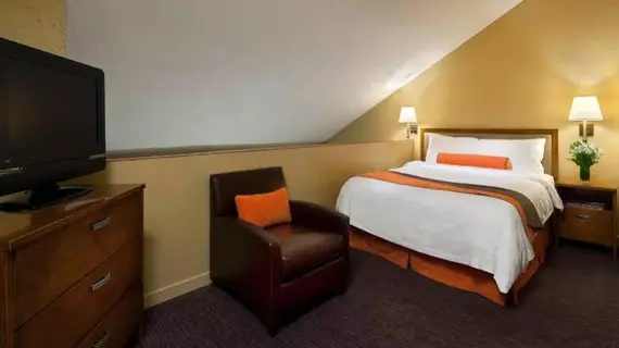 Whistler Village Inn & Suites | Britanya Kolombiyası - Whistler - Whistler Village