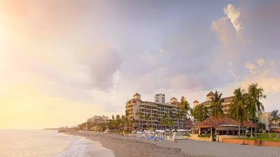 Marriott Puerto Vallarta Resort & Spa | Nayarit - Bahía de Banderas - Puerto Vallarta (ve civarı) - Puerto Vallarta