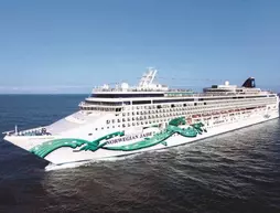 Norwegian Jade Cruise Ship | Krasnodar Krayı - Tuapsinsky District - Sochi (ve civarı) - Sochi - Sochi Kent Merkezi