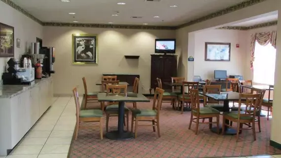 Days Inn - Jefferson City | Missouri - Columbia (ve civarı) - Jefferson City