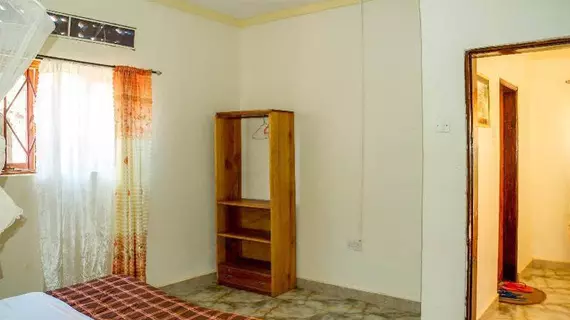 Gorilla African Guest House | Entebbe