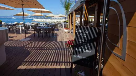 Cap d'Antibes Beach Hotel | Provence - Alpes - Cote d'Azur - Var - Cannes (ve civarı) - Antibes - Antibes Burnu