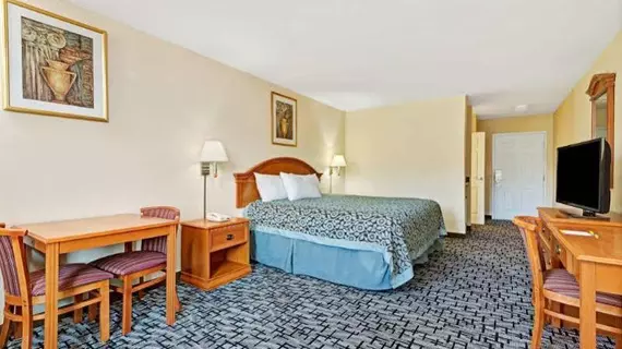 Days Inn Bethel - Danbury | Connecticut - Danbury (ve civarı) - Bethel