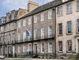 Travelodge Edinburgh Central Queen Street