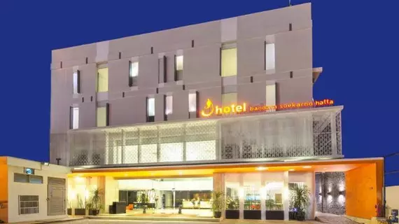 J Hotel - Bandara Soekarno Hatta | West Java - Cakarta (ve civarı) - Tangerang