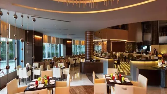 Crowne Plaza Greater Noida | Batı Delhi - Ulusal Eyalet Başkenti Delhi - Delhi (ve civarı) - Greater Noida