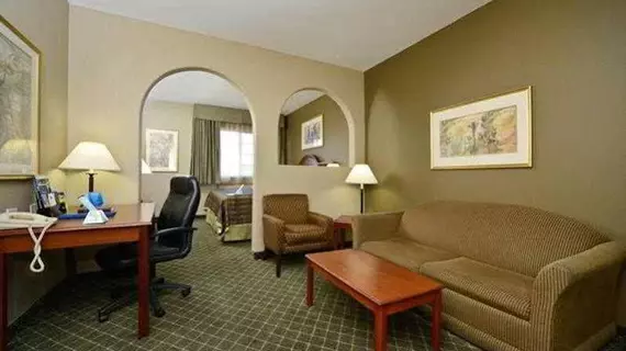 Best Western PLUS Tulsa Inn & Suites | Oklahoma - Tulsa (ve civarı) - Tulsa