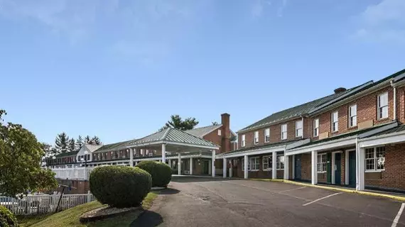 Quality Inn Waynesboro | Virginia - Staunton (ve civarı) - Waynesboro