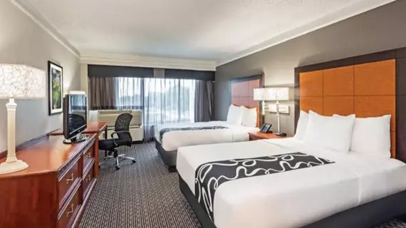 La Quinta Inn & Suites New Orleans Airport | Louisiana - New Orleans (ve civarı) - Kenner - Kenner - Louis Armstrong Uluslararası Havalimanı