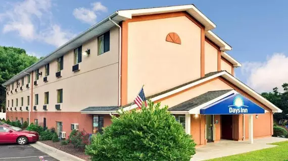 Days Inn - Torrington | Connecticut - Torrington (ve civarı) - Torrington