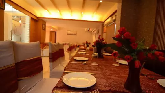 Hotel La Vista | Batı Delhi - Ulusal Eyalet Başkenti Delhi - Delhi (ve civarı) - Yeni Delhi - Karol Bagh