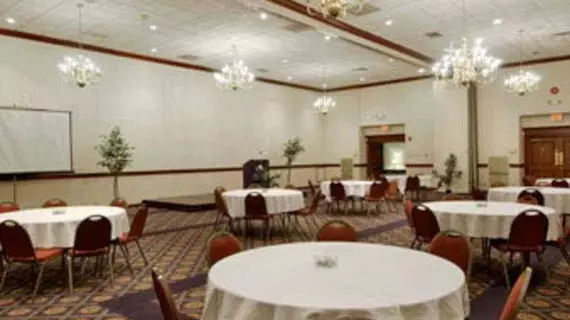 Clarion Inn St Louis Airport North | Missouri - St. Louis (ve civarı) - Bridgeton