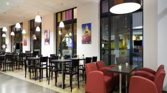 ibis Styles Hotel Brussels Centre Stéphanie | Brüksel (ve civarı) - Brüksel