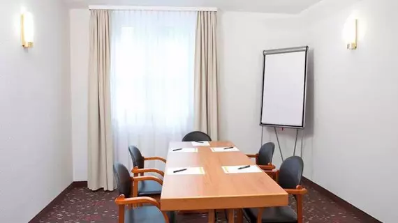 Quality Hotel Erlangen | Bavyera - Orta Franconia