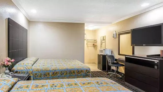 Rodeway Inn San Bernardino | Kaliforniya - San Bernardino County - San Bernardino (ve civarı) - San Bernardino