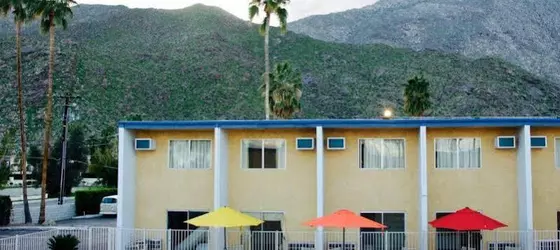 Travelodge Palm Springs | Kaliforniya - Imperial County - Palm Springs (ve civarı) - Palm Springs