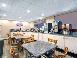 Baymont Inn and Suites Atlanta Airport South | Georgia - Atlanta (ve civarı) - College Park