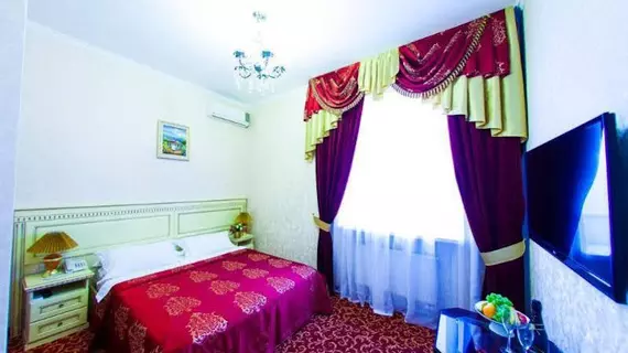 Valencia Hotel | Krasnodar Krayı - Krasnodar