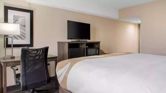 Quality Inn and Conference Center Richmond | Indiana - Richmond (ve civarı) - Richmond