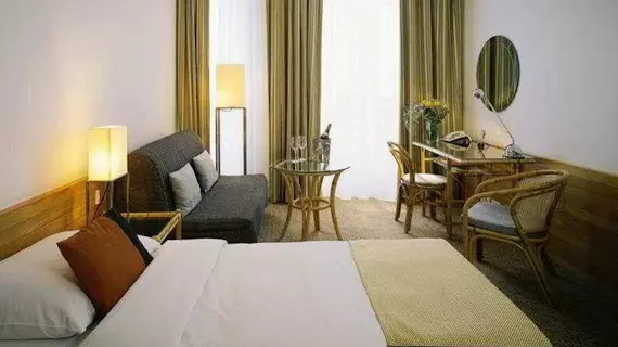 K+K Hotel George | Londra (ve civarı) - Kensington - Earl's Court