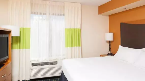 Fairfield Inn & Suites Muskegon Norton Shores | Michigan - Muskegon (ve civarı) - Norton Shores