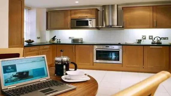 Marlin Apartments Queen Street | Londra (ve civarı) - London City Center - City of London