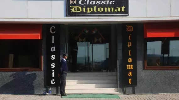 Hotel Classic Diplomat | Batı Delhi - Ulusal Eyalet Başkenti Delhi - Delhi (ve civarı) - Yeni Delhi