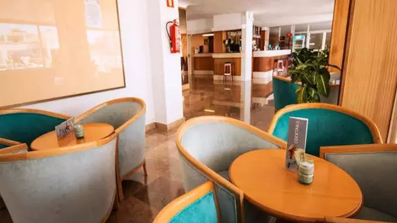 Miraflores Amic Hotel | Balearic Adaları - Mayorka Adası - Palma de Mallorca - Can Pastilla