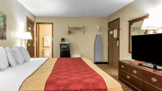 Days Inn by Wyndham Carthage | Missouri - Joplin (ve civarı) - Carthage