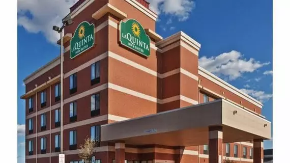 La Quinta Inn and Suites Edmond | Oklahoma - Oklahoma City (ve civarı) - Edmond