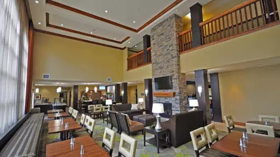 STAYBRIDGE SUITES EAU CLAIRE - ALTOONA | Wisconsin - Eau Claire (ve civarı) - Altoona