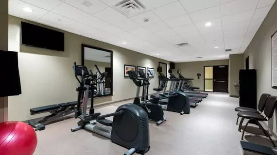 STAYBRIDGE SUITES EAU CLAIRE - ALTOONA | Wisconsin - Eau Claire (ve civarı) - Altoona