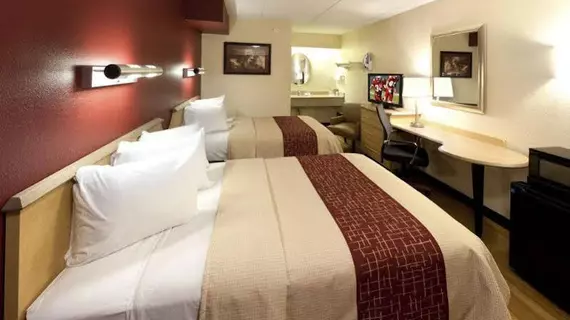 Red Roof Inn Greenville | Güney Karolayna - Greenville - Spartanburg (ve civarı) - Greenville