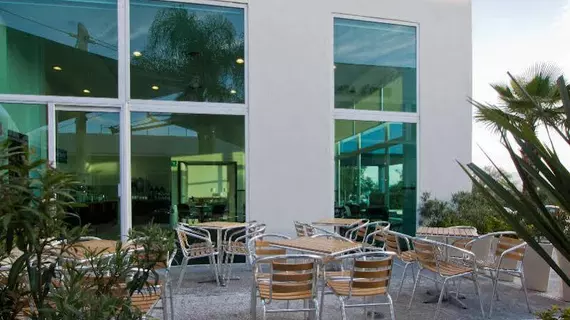 Holiday Inn Express Guadalajara Iteso | Jalisco - Guadalajara (ve civarı) - Guadalajara