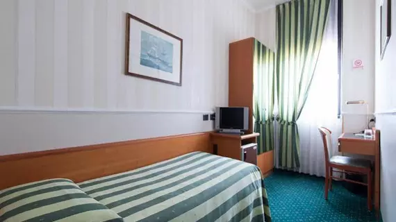 Hotel Flora | Lombardy - Milano (ve civarı) - Milano - Merkez İstasyonu