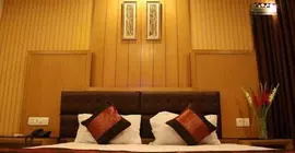 Apra Deluxe | Batı Delhi - Ulusal Eyalet Başkenti Delhi - Delhi (ve civarı) - Yeni Delhi - Karol Bagh