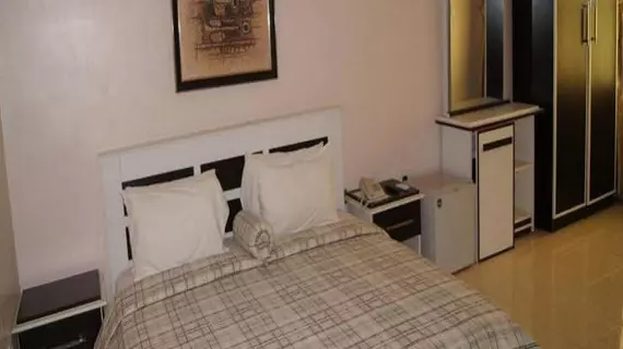 Royalview Hotel And Suites | Lagos (ve civarı) - Lagos