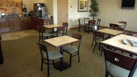 Best Western Presidential Hotel and Suites | Arkansas - Pine Bluff (ve civarı) - Pine Bluff