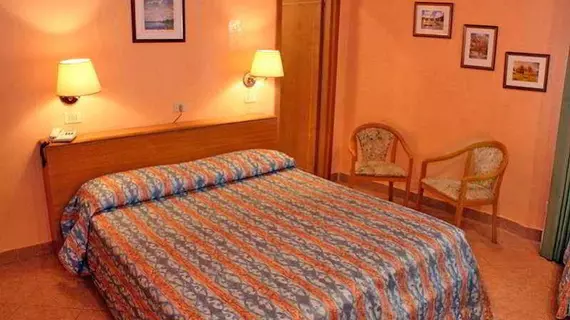 Hotel Patria | Lazio - Roma (ve civarı) - Roma Kent Merkezi - Rione XVIII Castro Pretorio