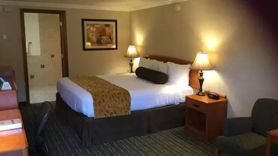 BEST WESTERN PLUS Holiday Hotel | Oregon - Oregon Coast - Coos Bay