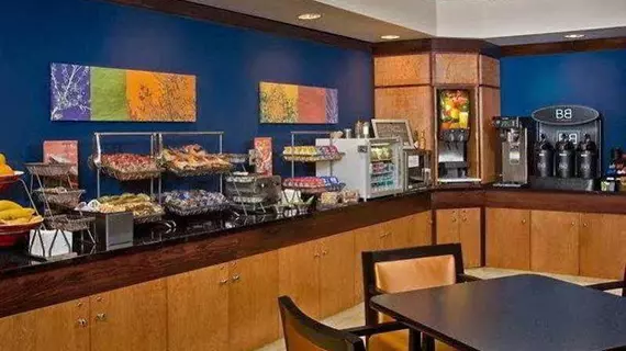 Fairfield Inn & Suites Seymour | Indiana - Columbus (ve civarı) - Seymour