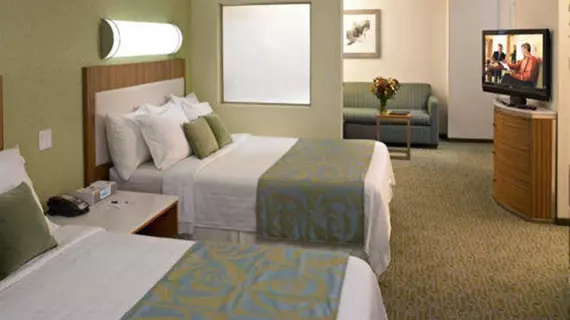 SpringHill Suites St. Louis Brentwood | Missouri - St. Louis (ve civarı) - Brentwood