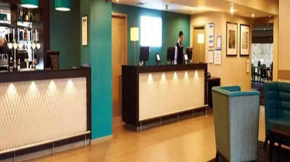 Holiday Inn Express Manchester Airport | Manchester (ve civarı) - Trafford - Altrincham